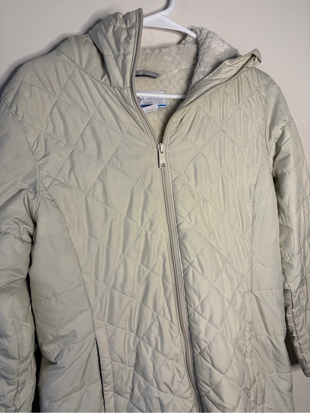 Columbia Women's White Medium Quilted Hooded Jacket with Fleece Lining